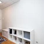 двухкомнатная в центре города 아파트 *