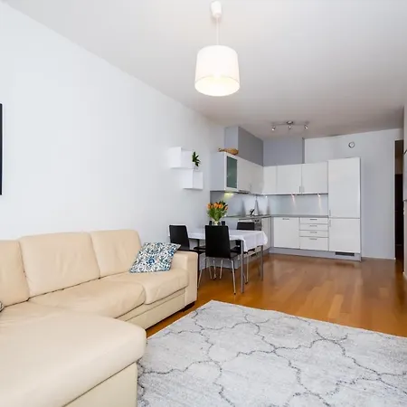 двухкомнатная в центре города Apartament Tallin